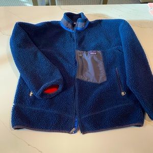 Men’s Patagonia navy fleece lined jacket